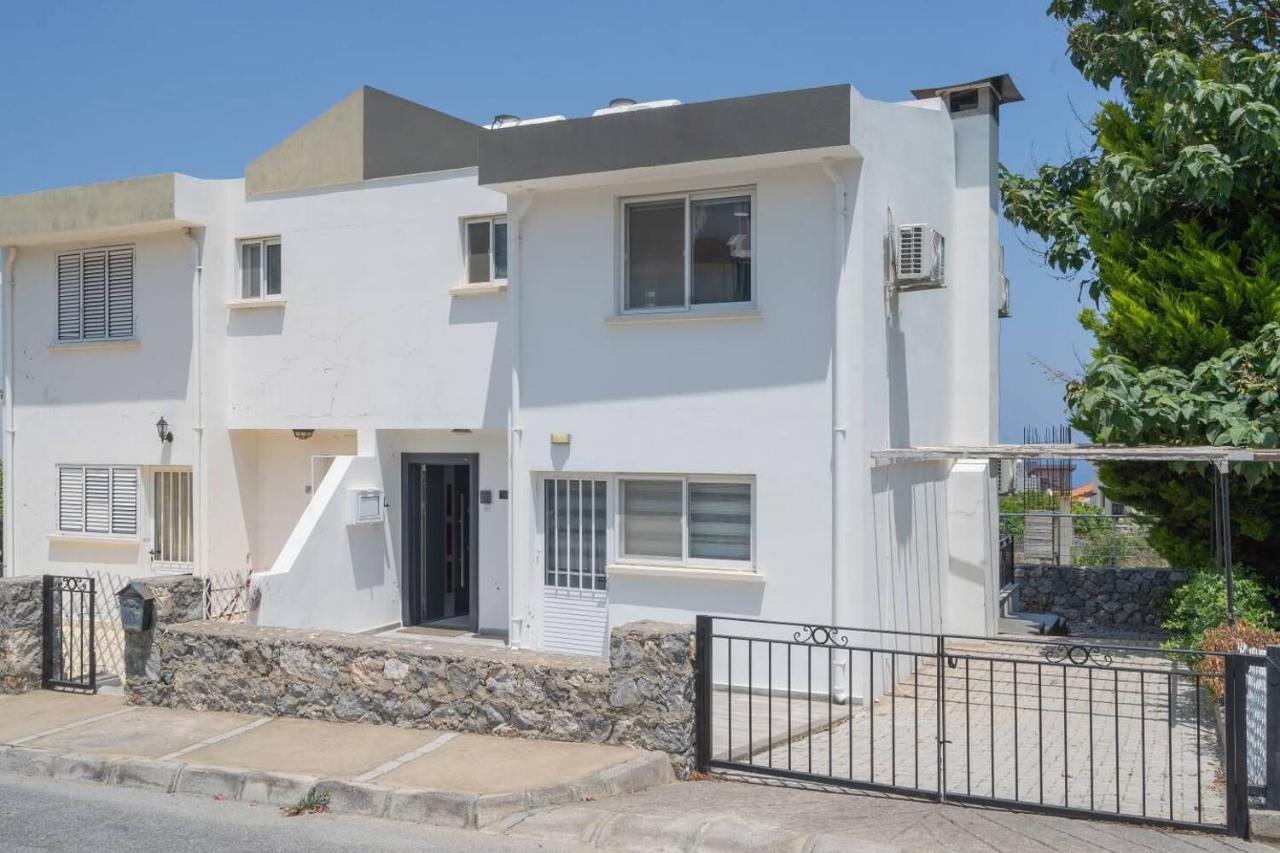 Villa Blue Kyrenia  Luaran gambar
